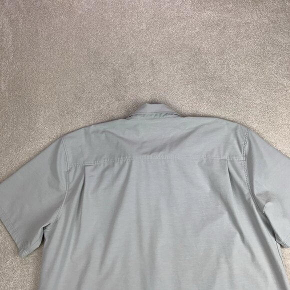 HUK Men's Kona Solid Short Sleeve Fishing Button Down Shirt Pocket Gray XXL 2XL - Picture 8 of 15